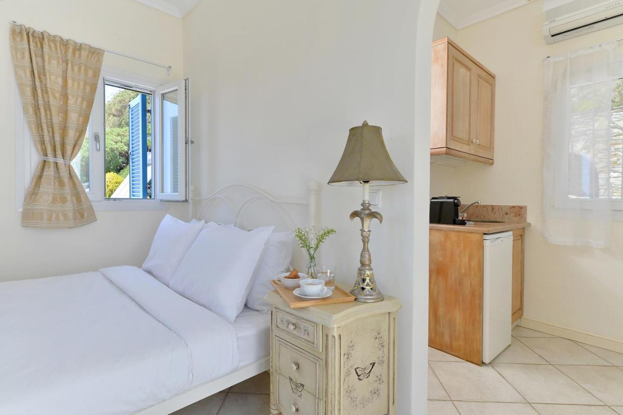 Andros Homes Sea Side Apartment & Studio Gavrio Exterior photo